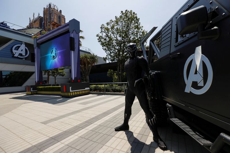 © Reuters. FILE PHOTO: The character of Black Panther is pictured next to a vehicle ahead of the opening of the Avengers Campus area at Disney California Adventure Park in Anaheim, California, U.S., June 1, 2021. Picture taken June 1, 2021. REUTERS/Mario Anzuoni/File Photo