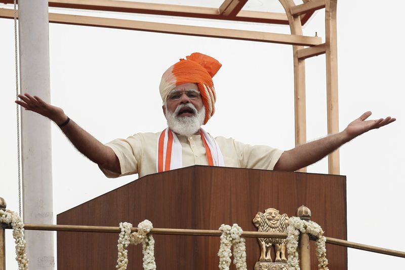 &copy; Reuters. FILE PHOTO: Indian Prime Minister Narendra Modi addresses the nation during Independence Day celebrations at the historic Red Fort in Delhi, India, August 15, 2020. REUTERS/Adnan Abidi