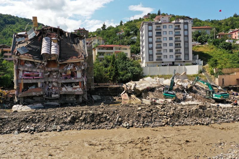 Death toll from northern Turkey floods rises to 62
