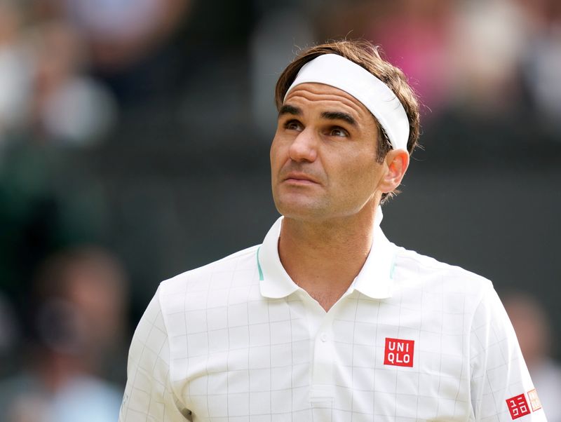 &copy; Reuters. Roger Federer durante partida em Wimbledon
07/07/2021 Peter van den Berg-USA TODAY Sports