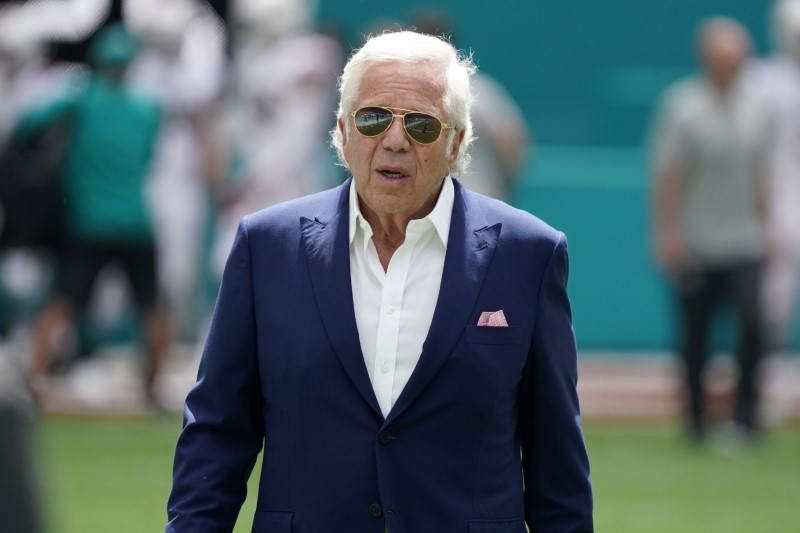 &copy; Reuters. FILE PHOTO: Sep 15, 2019; Miami Gardens, FL, USA; New England Patriots owner Robert Kraft before the game against the Miami Dolphins at Hard Rock Stadium. Mandatory Credit: Kirby Lee-USA TODAY Sports