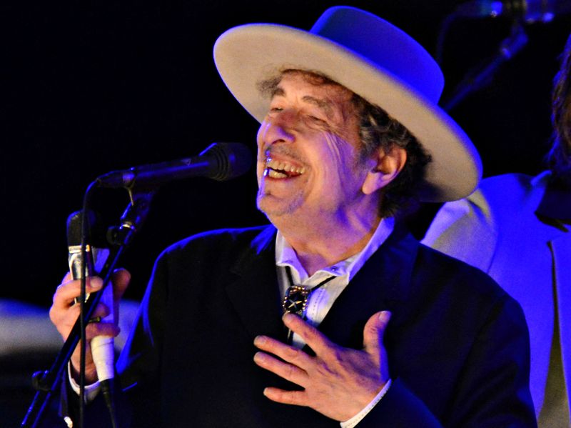 &copy; Reuters. Músico norte-americano Bob Dylan em festival no Reino Unido
30/06/2012 REUTERS/Ki Price/Arquivo