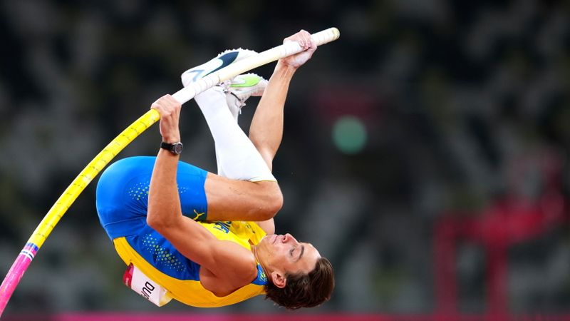 &copy; Reuters. Imagen de archivo del saltador de pértiga Armand Duplantis en los Juegos Olímpicos de Tokio, Japón. 3 agosto 2021. REUTERS/Aleksandra Szmigiel