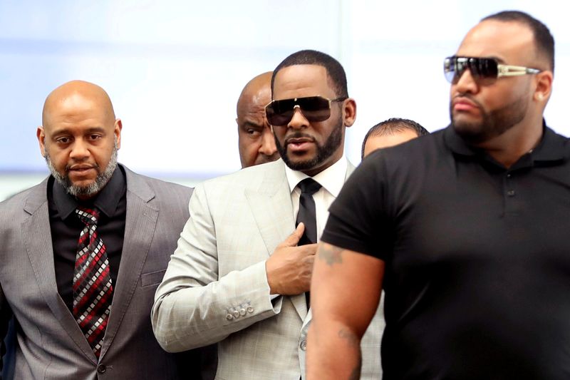 Prosecutor calls R. Kelly a 'predator' at R&B singer's sex abuse trial