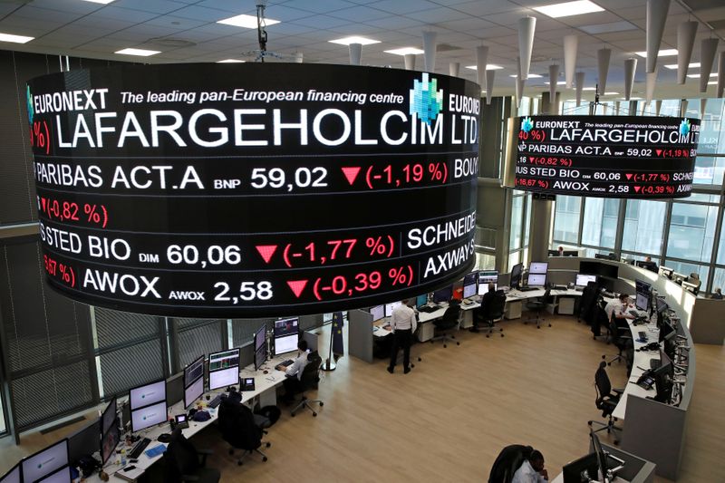 &copy; Reuters. Les Bourses européennes ont terminé en ordre dispersé mercredi. À Paris, le CAC 40 a perdu 0,73%. Le Footsie britannique a cédé 0,16% et le Dax allemand a avancé de 0,28%. /Photo d'archives/REUTERS/Benoit Tessier
