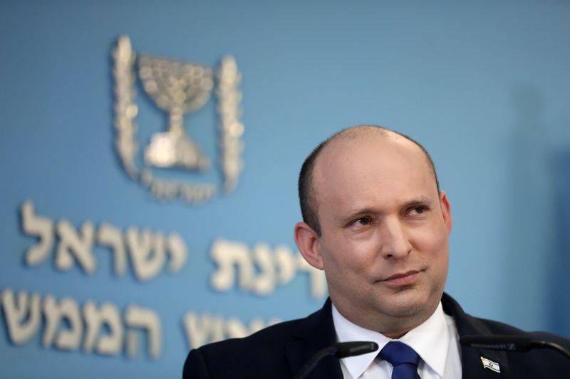 © Reuters. Israeli Prime Minister Naftali Bennett makes a media statement for the COVID-19 pandemic status, at the Prime minister's office in Jerusalem, August 18, 2021.    Abir Sultan/Pool via REUTERS