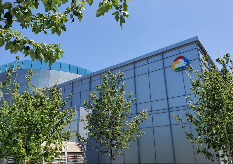 &copy; Reuters. FILE PHOTO: A Google Cloud logo outside the Google Cloud computing unit's headquarters at the Moffett Place office complex in Sunnyvale, California, U.S., June 19, 2019.  REUTERS/Paresh Dave/File Photo