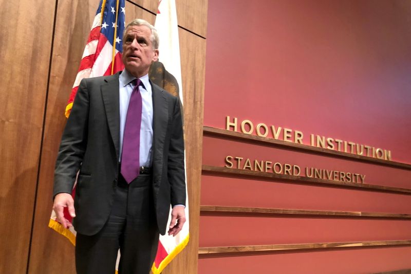 &copy; Reuters. FILE PHOTO: Dallas Federal Reserve Bank President, Robert Kaplan, stands on a stage at Stanford UniversityÕs Hoover Institution where he is attending an annual monetary policy conference in Stanford, California, U.S., May 4, 2018.  REUTERS/Ann Saphir