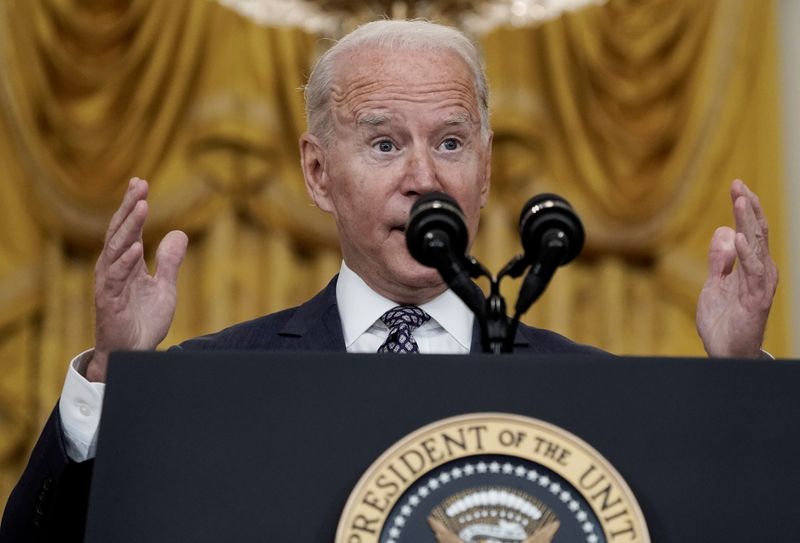 &copy; Reuters. Presidente dos Estados Unidos, Joe Biden, fala sobre a situação no Afeganistão na Casa Branca, em Washington, EUA
20/08/2021 REUTERS/Ken Cedeno