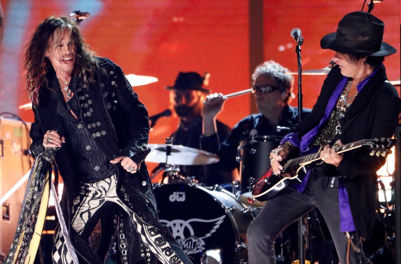 &copy; Reuters. Steven Tyler e Joe Perry, do Aerosmith, no Grammy,  Los Angeles
 26/1/2020 REUTERS/Mario Anzuoni