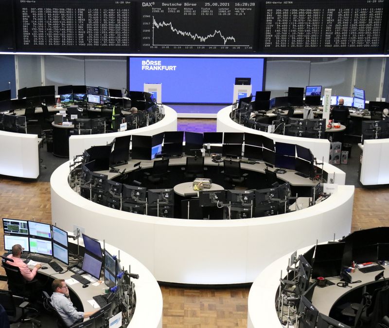 أسهم أوروبا تغلق مستقرة مع تجاذب السوق بين خسائر للمرافق ومكاسب للسفر والبنوك