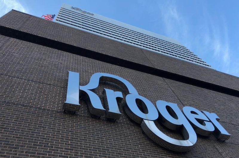 &copy; Reuters. The Kroger supermarket chain's headquarters is shown in Cincinnati, Ohio, U.S., June 28, 2018.    REUTERS/Lisa Baertlein