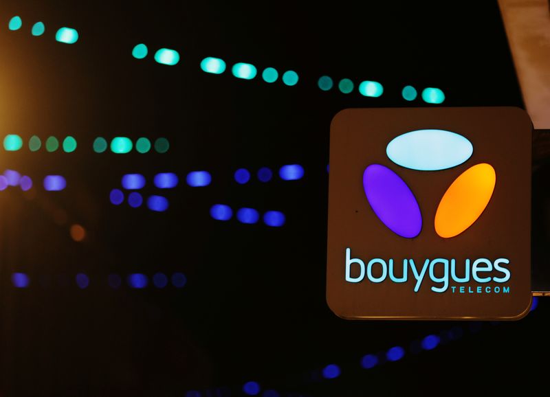 &copy; Reuters. Bouygues a relevé jeudi ses prévisions pour l'ensemble de l'année à la suite de solides résultats semestriels et a déclaré que sa marge opérationnelle courante en 2021 devrait revenir au niveau d'avant la crise sanitaire. /Photo d'archives/REUTERS