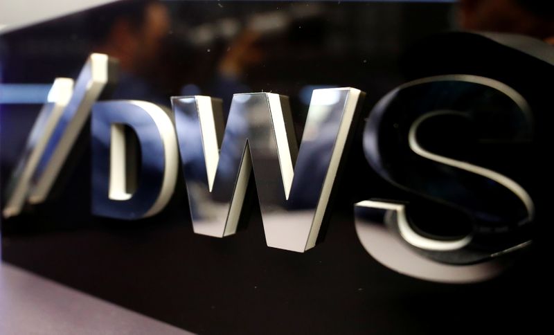 &copy; Reuters. Logo dell'unità di asset management di DWS fotografata alla Borsa di Francoforte. 23 marzo 2018 REUTERS/Kai Pfaffenbach