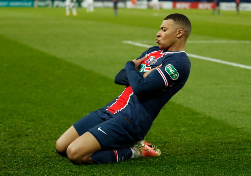 &copy; Reuters. Kylian Mbappé, do PSG, comemora gol contra o Lille na Copa da França
17/03/2021
REUTERS/Gonzalo Fuentes