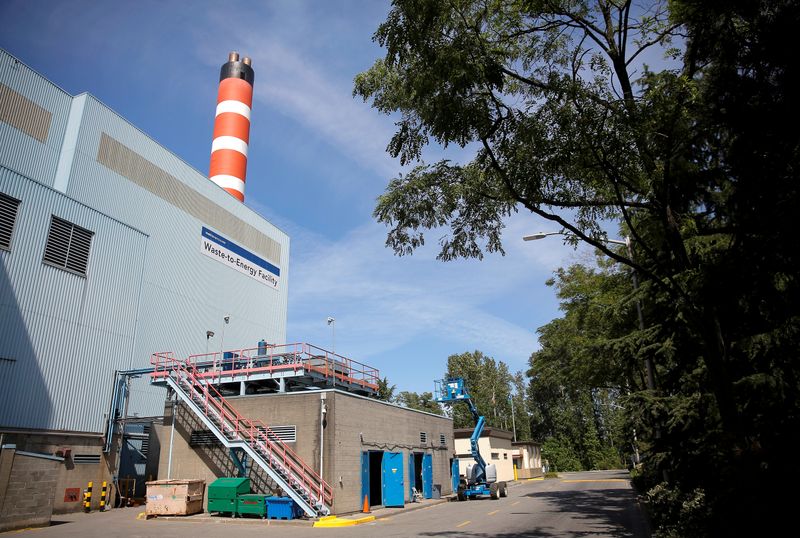 &copy; Reuters. Vista de usina movida a resíduos sólidos em Burnaby, Canadá 
17/06/2019
REUTERS/Lindsey Wasson