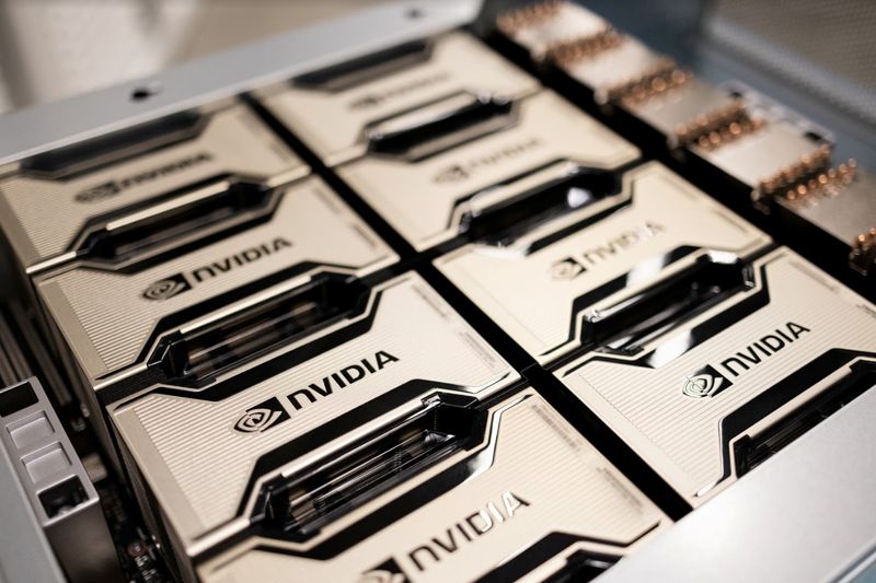 &copy; Reuters. L'Union européenne s'apprête à lancer une enquête officielle de concurrence sur le projet de rachat par Nvidia du concepteur de puces britannique Arm, pour 54 milliards de dollars. /Photo distribuée le 7 juillet par Nvidia Corp/REUTERS