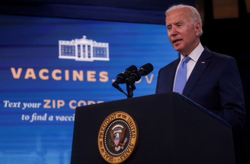 &copy; Reuters. FILE PHOTO: U.S. President Joe Biden delivers remarks on the coronavirus disease (COVID-19) response and vaccinations during a speech in the Eisenhower Executive Office Bulding's South Court Auditorium at the White House in Washington, U.S., August 23, 20