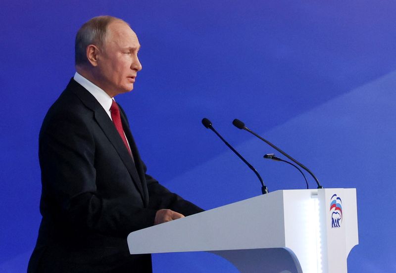 &copy; Reuters. الرئيس الروسي فلاديمير بوتين يلقي كلمة في مؤتمر الحزب الحاكم في العاصمة موسكو يوم 24 أغسطس آب 2021.
(صورة لرويترز من وكالة سبوتنيك للصور ويتم تو