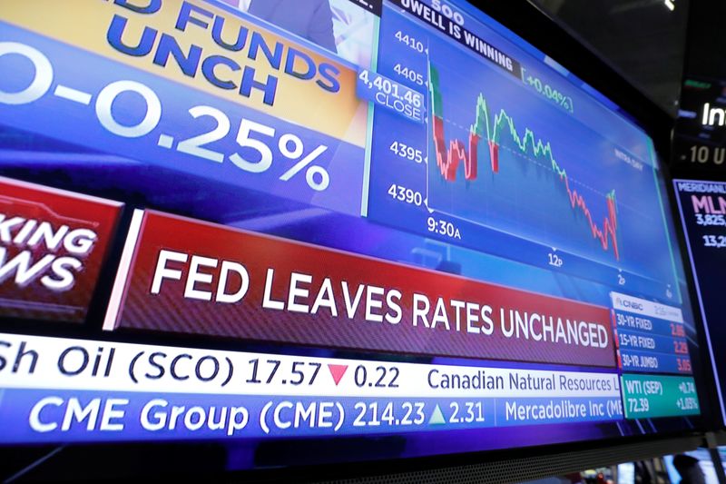 © Reuters. Tela na bolsa de valores de Nova York com decisão do Fed sobre taxa de juros 
28/07/2021
REUTERS/Andrew Kelly