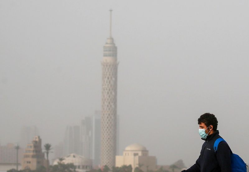 مصر تسجل 251 إصابة جديدة بفيروس كورونا وثماني وفيات