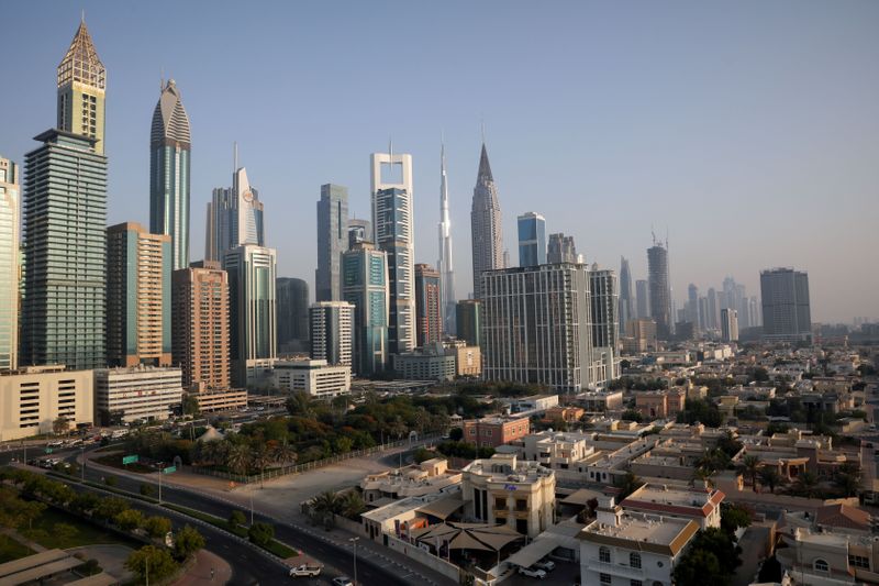 &copy; Reuters. FILE PHOTO: A general view of the Burj Khalifa and the downtown skyline in Dubai, United Arab Emirates, June 12, 2021. Picture taken June 12, 2021. REUTERS/Christopher Pike
