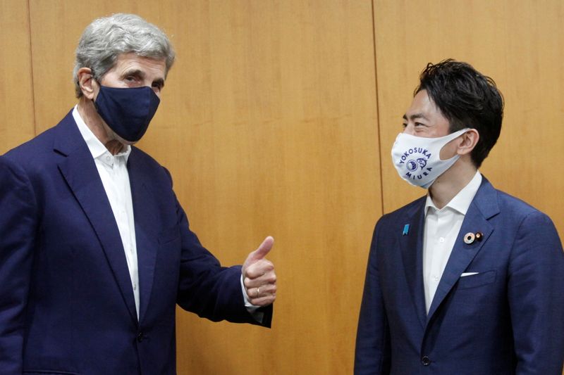 &copy; Reuters. U.S. Special Presidential Envoy for Climate John Kerry meets Japanese Minister of the Environment Shinjiro Koizumi in Tokyo, Japan, August, 31, 2021.  Koji Sasahara/Pool via REUTERS