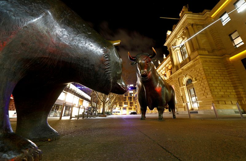 &copy; Reuters. FILE PHOTO: Bull and bear symbols are seen in front of the German stock exchange (Deutsche Boerse) in Frankfurt, Germany, February 12, 2019.  REUTERS/Kai Pfaffenbach