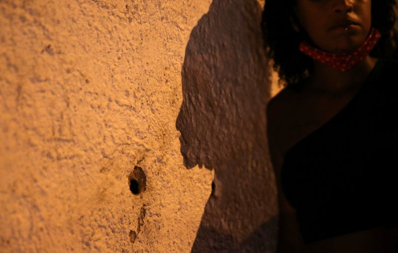 &copy; Reuters. Protesto no Rio de Janeiro contra morte de jovem negra que foi alvo de tiro durante operação policial em uma favela
09/06/2021
REUTERS/Ricardo Moraes