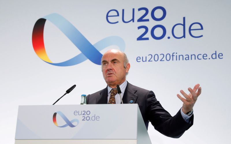 &copy; Reuters. FILE PHOTO: Vice-President of the European Central Bank (ECB) Luis de Guindos gives a statement during the second day of the Informal Meeting of EU Ministers for Economics and Financial Affairs in Berlin, Germany September 12, 2020. Odd Andersen/Pool via 