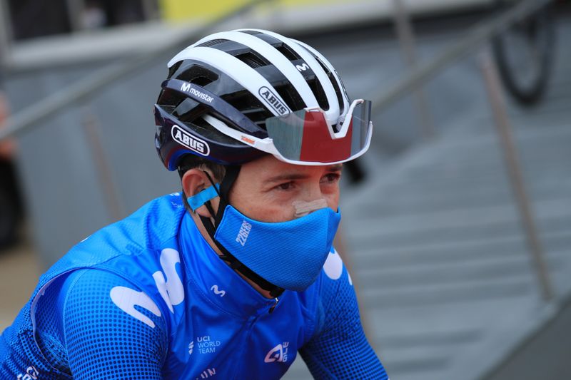 &copy; Reuters. FOTO DE ARCHIVO: El corredor colombiano del equipo Movistar Miguel Ángel López en la Etapa 2 del Tour de Francia, 27 de junio de 2021. REUTERS/Christophe Petit Tesson