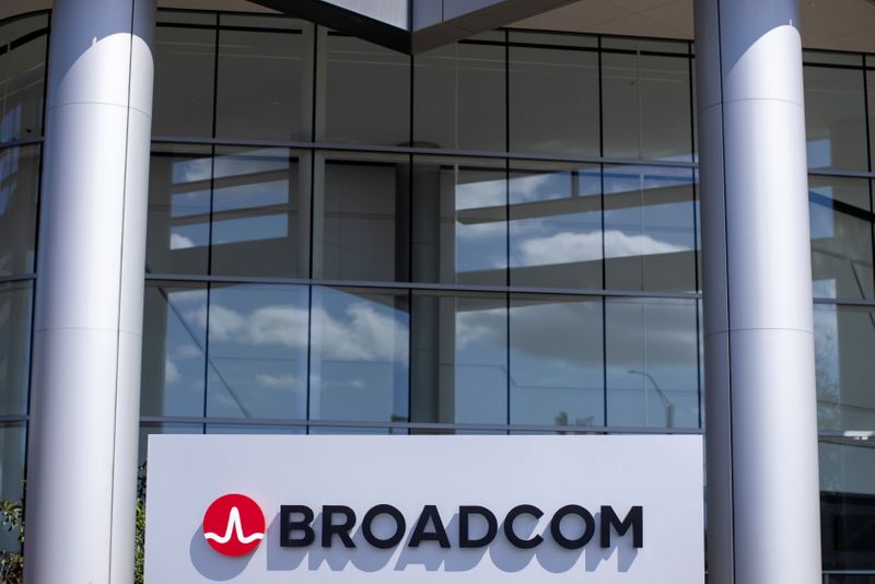 &copy; Reuters. FILE PHOTO: The Broadcom Limited company logo is shown outside one of their office complexes in Irvine, California, U.S., March 4, 2021.  REUTERS/Mike Blake