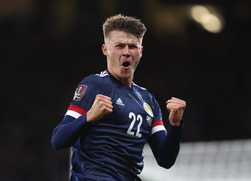 &copy; Reuters. ناثان باترسون لاعب منتخب اسكتلندا يحتفل بتسجيل الهدف الأول لفريقه في المباراة أمام  مولدوفا بالمجموعة السادسة بتصفيات كأس العالم 2022 لكرة ا