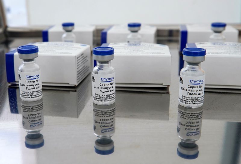 &copy; Reuters. A view shows vials with the one-dose Sputnik Light vaccine against the coronavirus disease (COVID-19) in a vaccination centre at a city market in Moscow, Russia, June 30, 2021. REUTERS/Tatyana Makeyeva