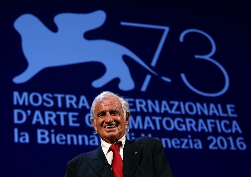 &copy; Reuters. Un hommage national sera rendu jeudi aux Invalides, à Paris, au comédien Jean-Paul Belmondo, décédé le 6 septembre à l'âge de 88 ans, annonce mardi la présidence de la République. /Photo d'archives/REUTERS/Alessandro Bianchi