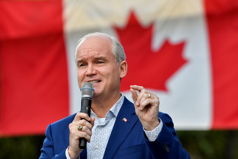 &copy; Reuters. FILE PHOTO: Conservative Party leader Erin O'Toole speaks during an election campaign visit to North Vancouver, British Columbia, Canada September 3, 2021. REUTERS/Jennifer Gauthier