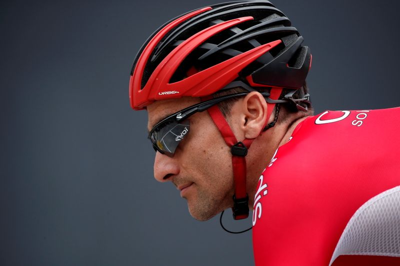 &copy; Reuters. FOTO DE ARCHIVO: El ciclista español Luis Ángel Maté durante la decimotercera etapa del Tour de Francia 2017 entre Saint-Girons y Foix, Francia, el 14 de julio de 2017. REUTERS/Benoit Tessier