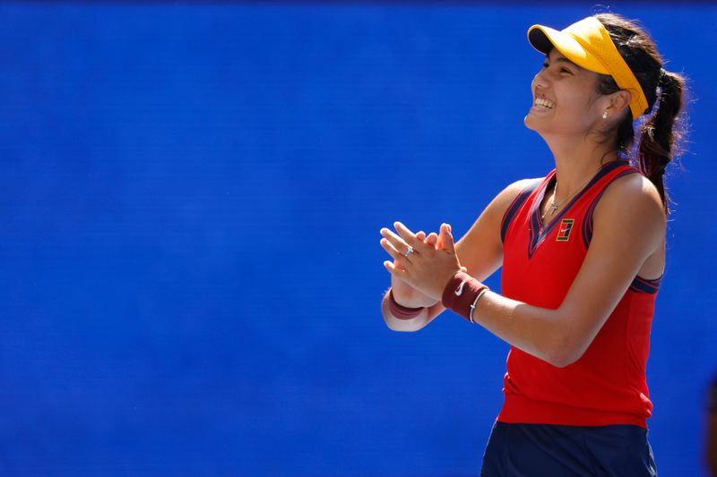 &copy; Reuters. البريطانية إيما رادوكانو أثناء مشاركتها في بطولة أمريكا المفتوحة للتنس يوم الأربعاء. رويترز