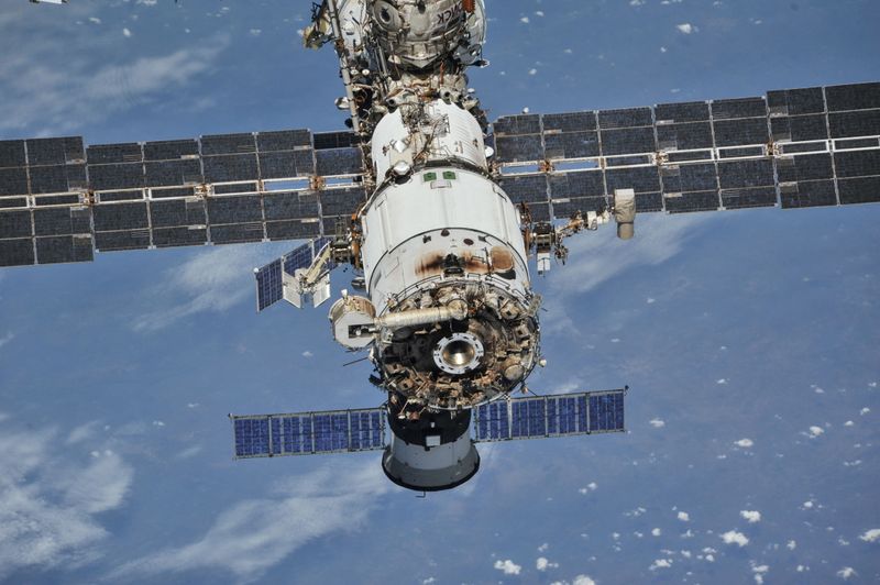 &copy; Reuters. Un détecteur de fumée a été activé dans un module russe de la Station spatiale internationale (ISS), a annoncé jeudi l'agence spatiale russe Roscosmos. /Photo d'archives/REUTERS/NASA/Roscosmos