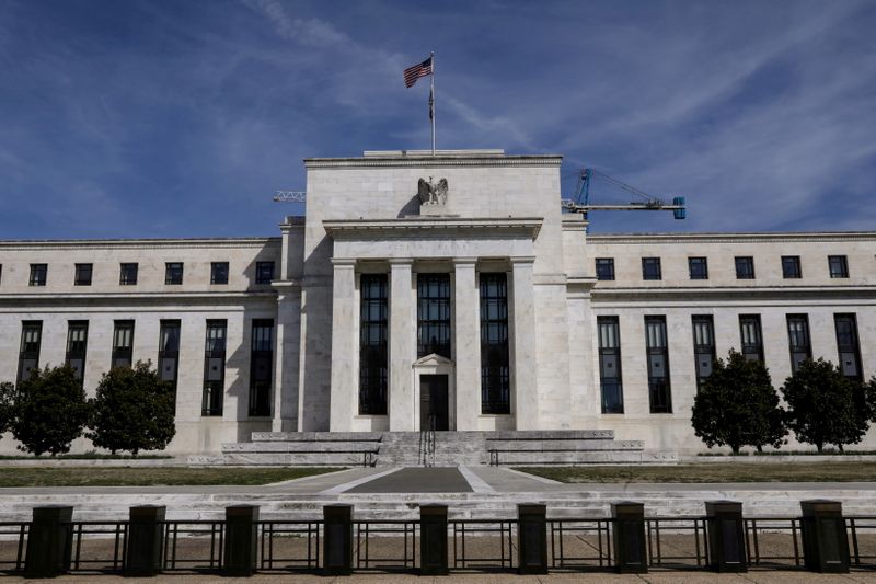 &copy; Reuters. FILE PHOTO: The Federal Reserve Board building on Constitution Avenue is pictured in Washington, U.S., March 27, 2019. REUTERS/Brendan McDermid