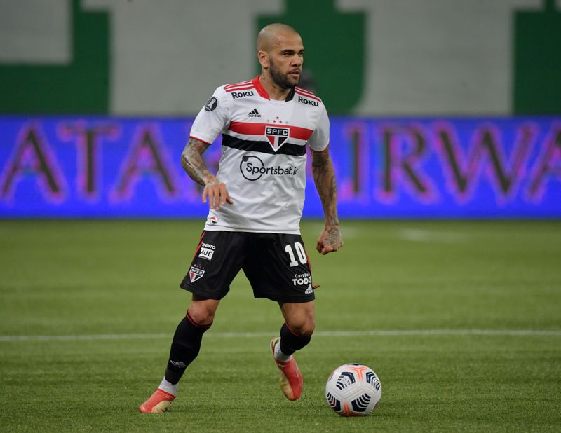 &copy; Reuters. Daniel Alves durante partida do São Paulo contra o Palmeiras pela Copa Libertadores
17/08/2021 Pool vía REUTERS/Nelson Almeida