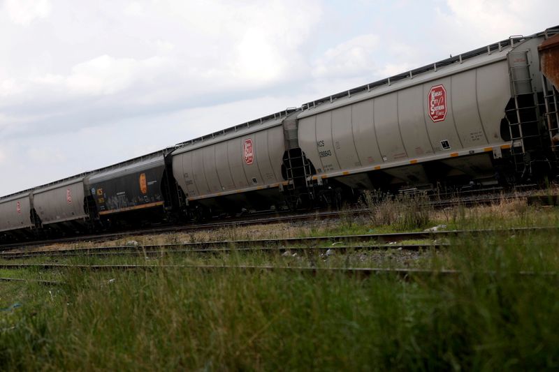 &copy; Reuters. FILE PHOTO: A freight train of the Kansas City Southern (KCS) Railway Company is pictured in Toluca, Mexico October 1, 2018. REUTERS/Edgard Garrido/File Photo