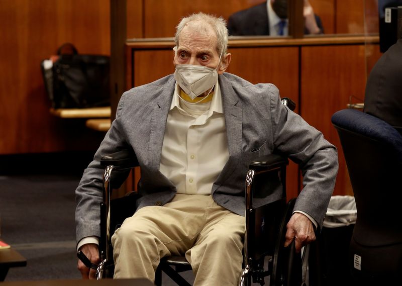 &copy; Reuters. FILE PHOTO: Robert Durst in his wheelchair looks at people in the courtroom as he appears in an Inglewood courtroom with his attorneys for closing arguments in his murder trial at the Inglewood Courthouse in California, U.S., September 8, 2021.  Al Sieb/P