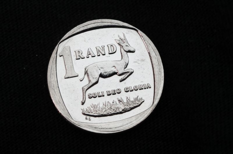 &copy; Reuters. A South African Rand is seen in this illustration picture taken October 30, 2020.  REUTERS/Mike Hutchings/Illustration