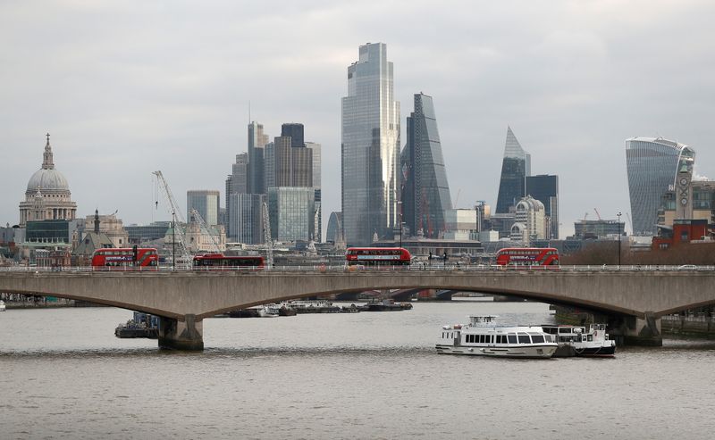 &copy; Reuters. Il distretto finanziario della City of London a Londra.  REUTERS/Peter Nicholls