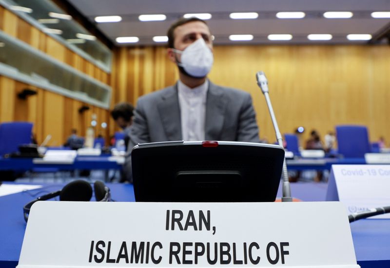 &copy; Reuters. كاظم غريب ابادي سفير إيران لدى الوكالة الدولية للطاقة الذرية في فيينا يوم 13 سبتمبر أيلول 2012. تصوير ليونهارد فوجر-رويترز