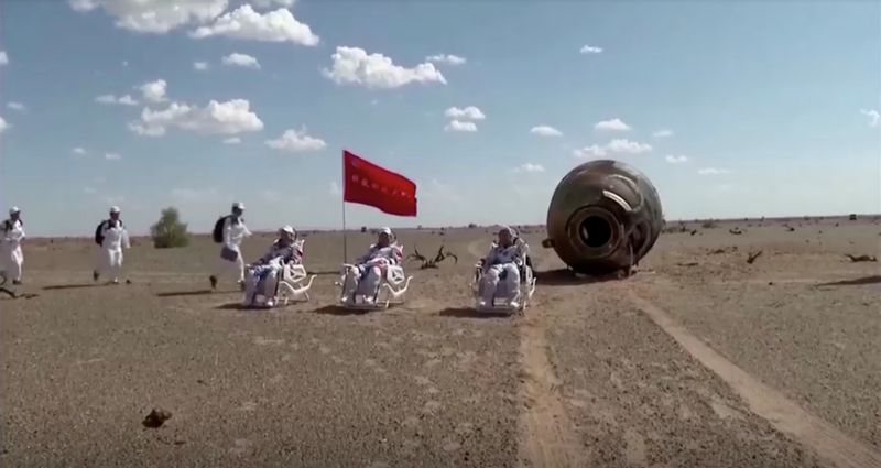 &copy; Reuters. Astronautas chineses retornam à Terra após misão de 90 dias em estação espacial
17/09/2021 Reuters TV/China Central Television (CCTV) via REUTERS 