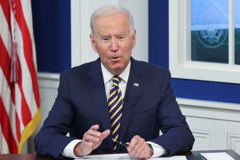 &copy; Reuters. U.S. President Joe Biden participates in a meeting of the Major Economies Forum on Energy and Climate (MEF) on climate change, from an auditorium at the White House in Washington, U.S. September 17, 2021.  REUTERS/Jonathan Ernst