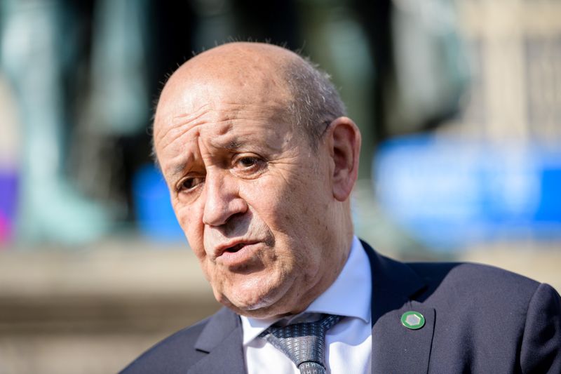 &copy; Reuters. FILE PHOTO: French Foreign Minister Jean-Yves Le Drian speaks during a city tour with German Foreign Minister Heiko Maas and Polish Minister of Foreign Affairs Zbigniew Rau to mark the 30th anniversary of the "Weimar Triangle" in Weimar, Germany September