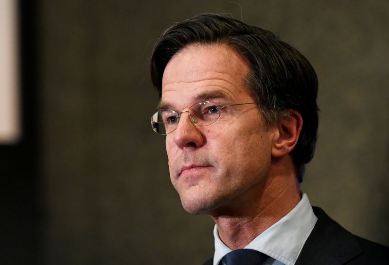 &copy; Reuters. رئيس الوزراء الهولندي مارك روته في لاهاي يوم 17 مارس آذار 2021. تصوير: بيروشكا فان دو فو - رويترز.